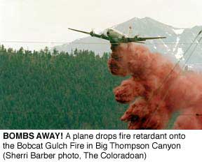 Plane drops fire retardant onto Bobcat Gulch
fire