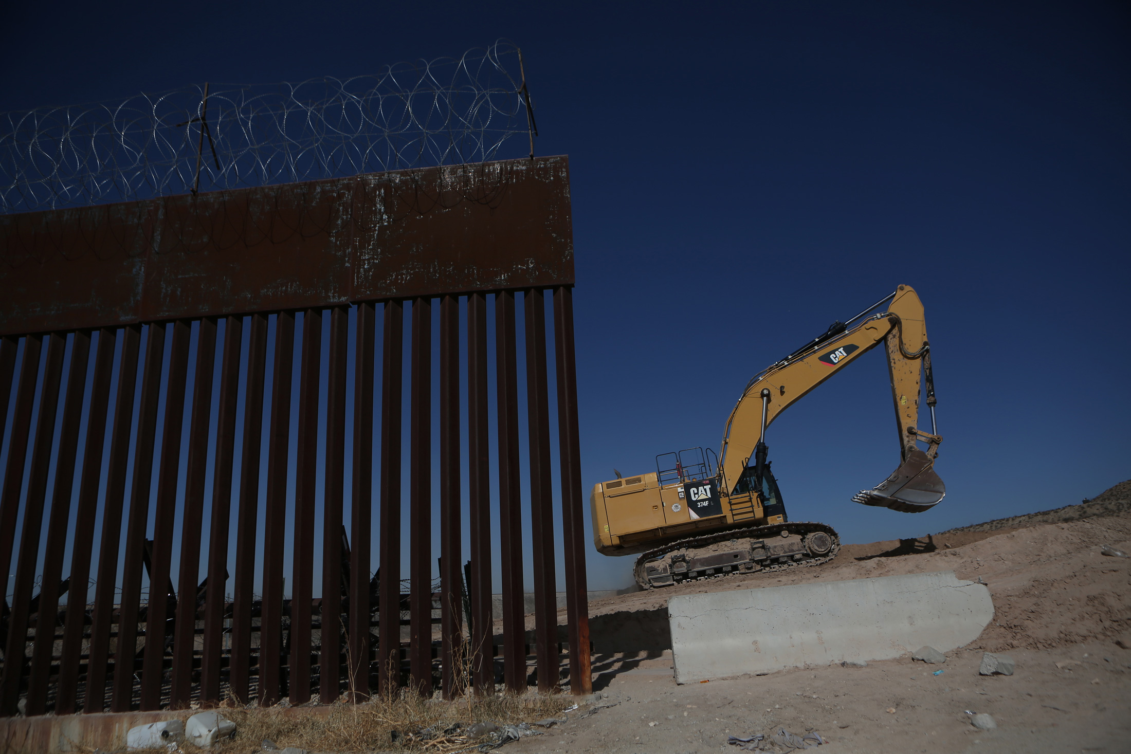 Billions in border wall contracts are going to a Montana firm run by a Trump donor