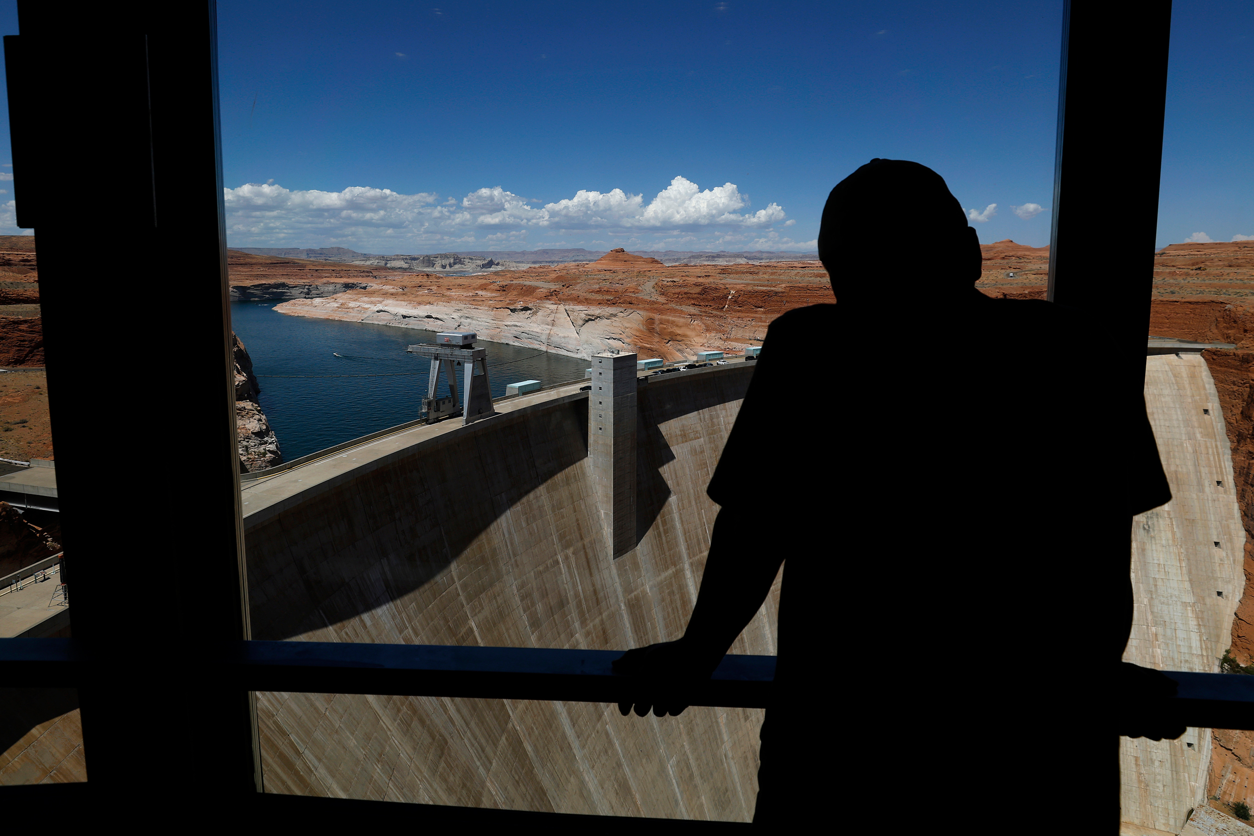Federal plan makes steep Colorado River water cuts to Arizona, California and Nevada